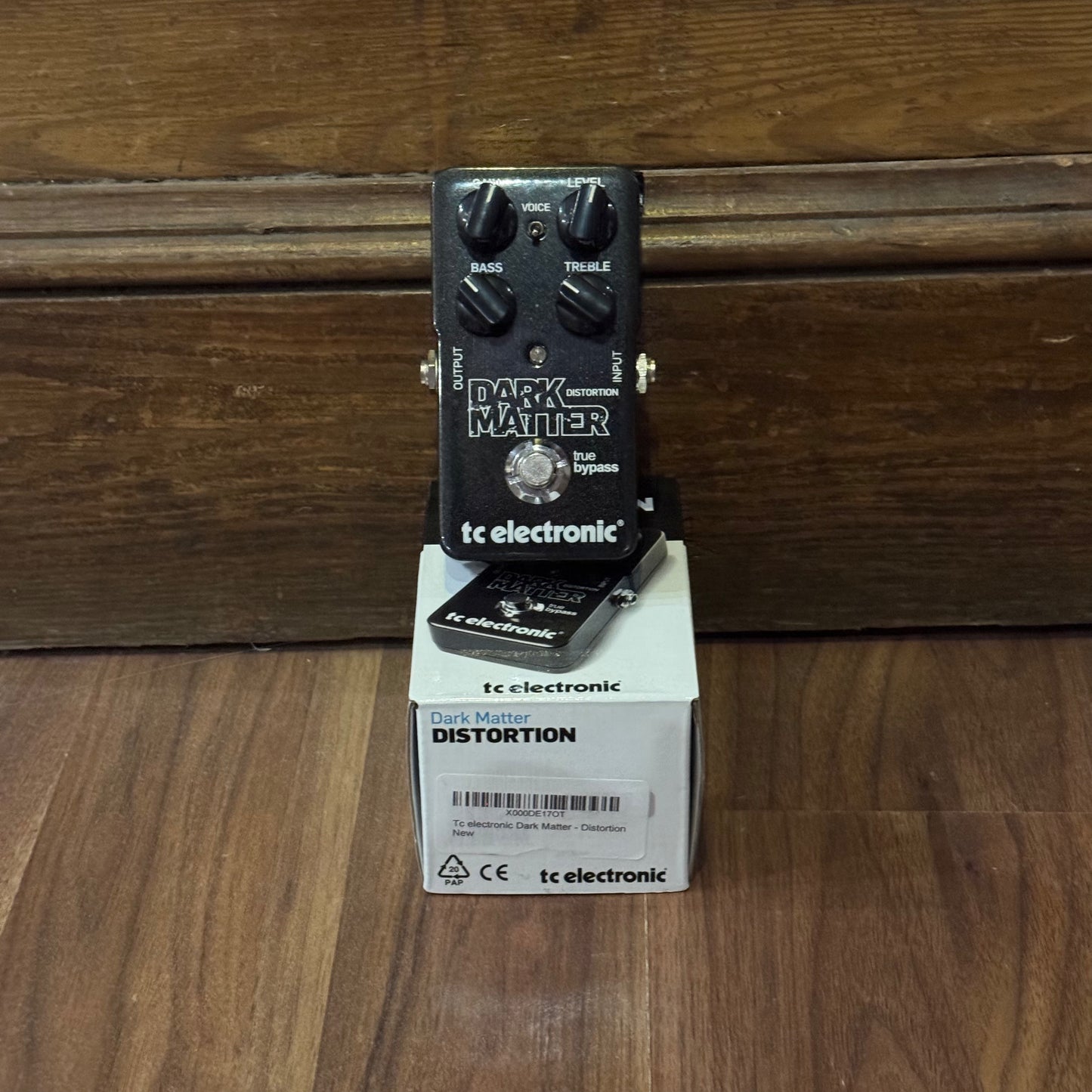 TC Electronic Dark Matter Distortion Pedal (Pre-owned)