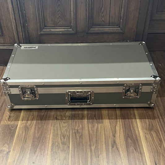 Novo 32 Tour Pedalboard & Flight Case (Pre-Owned)