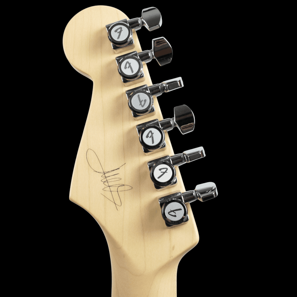 Juanes Stratocaster HSS (Luna White Satin), Pre-owned