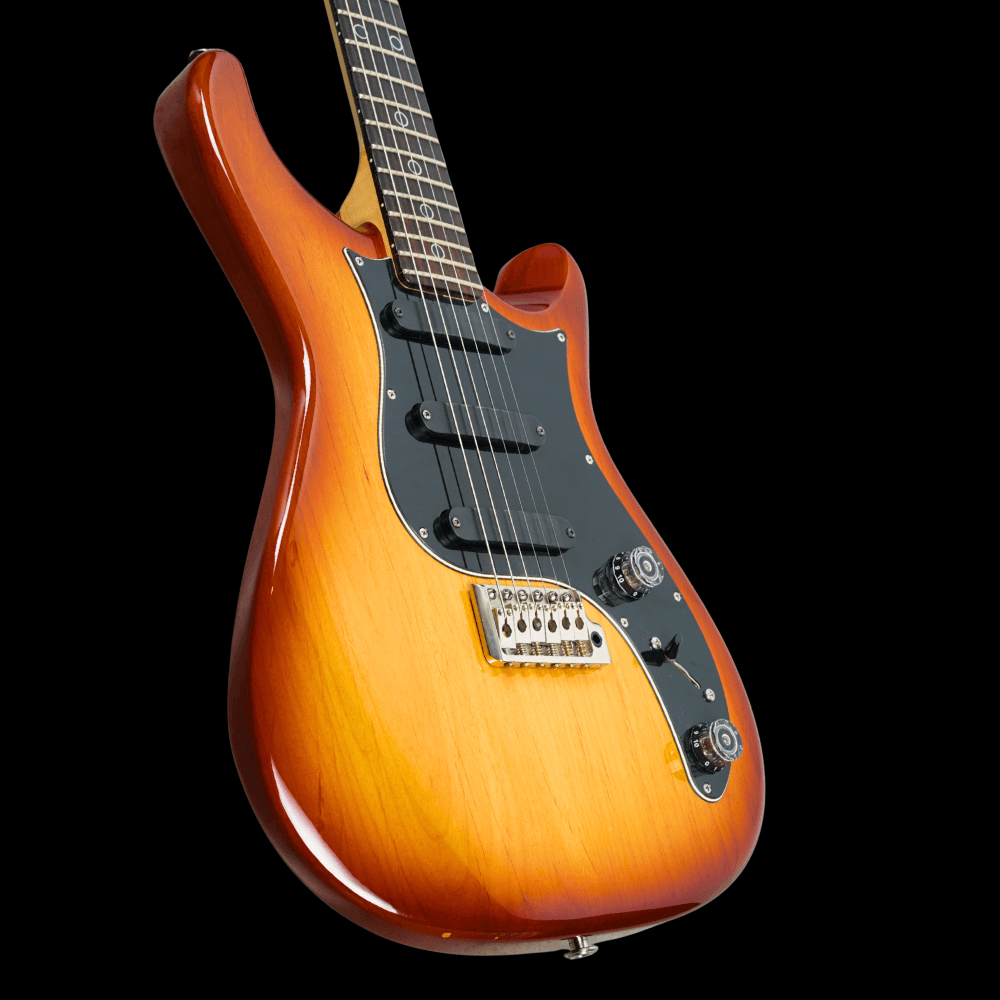 DC3 USA 2011 Sunburst (Pre-Owned)