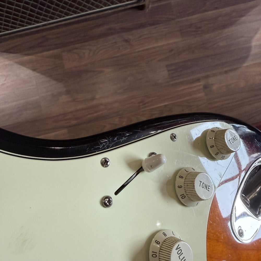 1995 Stratocaster Plus, 3-Tone Sunburst (Pre-Owned)