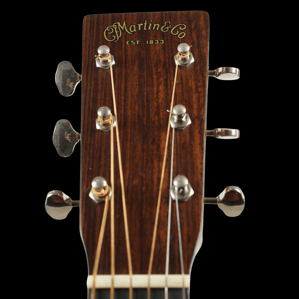 D18, Natural (Pre-Owned)