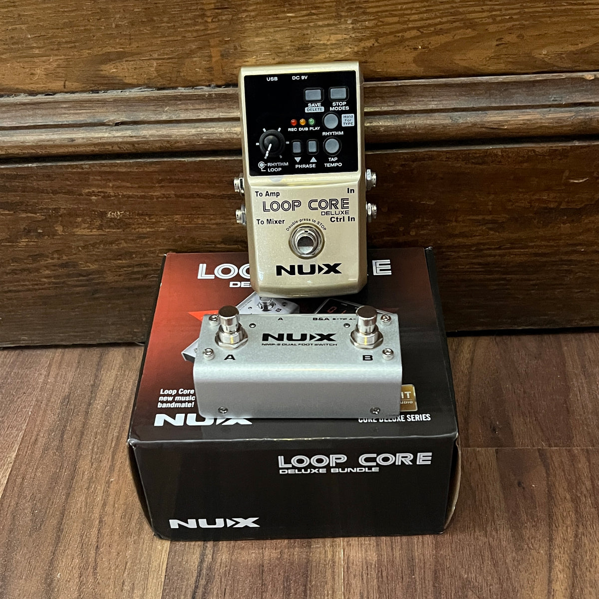 NUX Loop CoreDeluxe Bundle (Pre-Owned