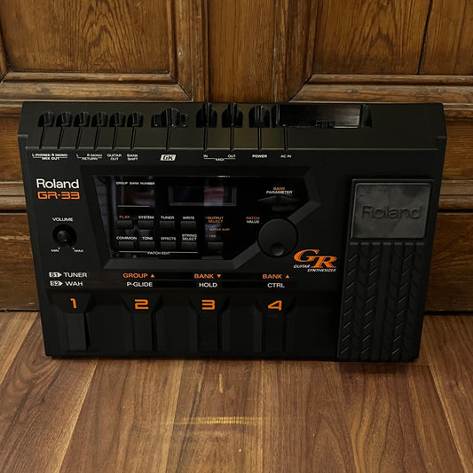 Roland GR-33 Guitar Synthesizer (Pre-Owned)