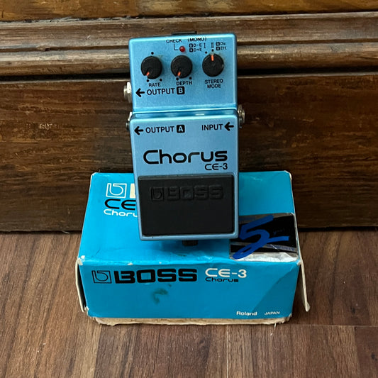 Boss CE-3 Chorus Pedal  1987 Green Label (Pre-Owned)